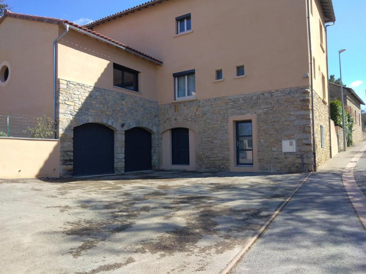 Studio Le Menascle Saint-Georges-de-Luzencon Exterior photo
