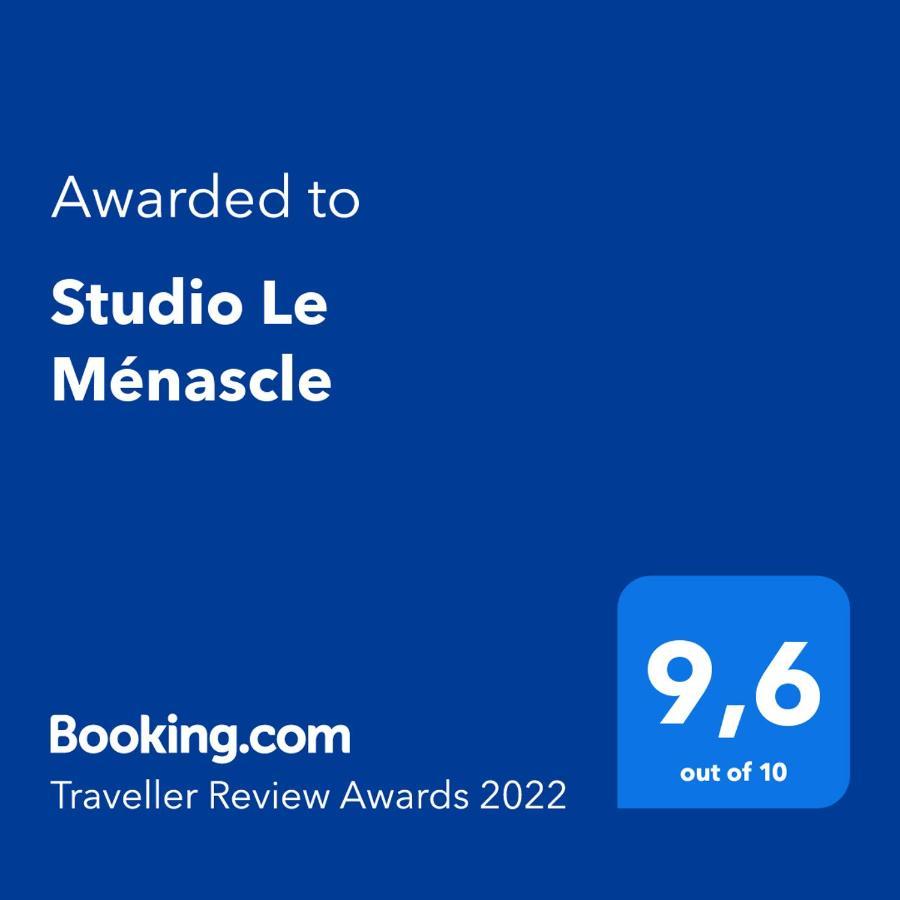 Studio Le Menascle Saint-Georges-de-Luzencon Exterior photo